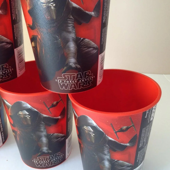 5 Star Wars Reusable Plastic Cups Red 16 oz. Children's Kid Party Supplies - Picture 2 of 6